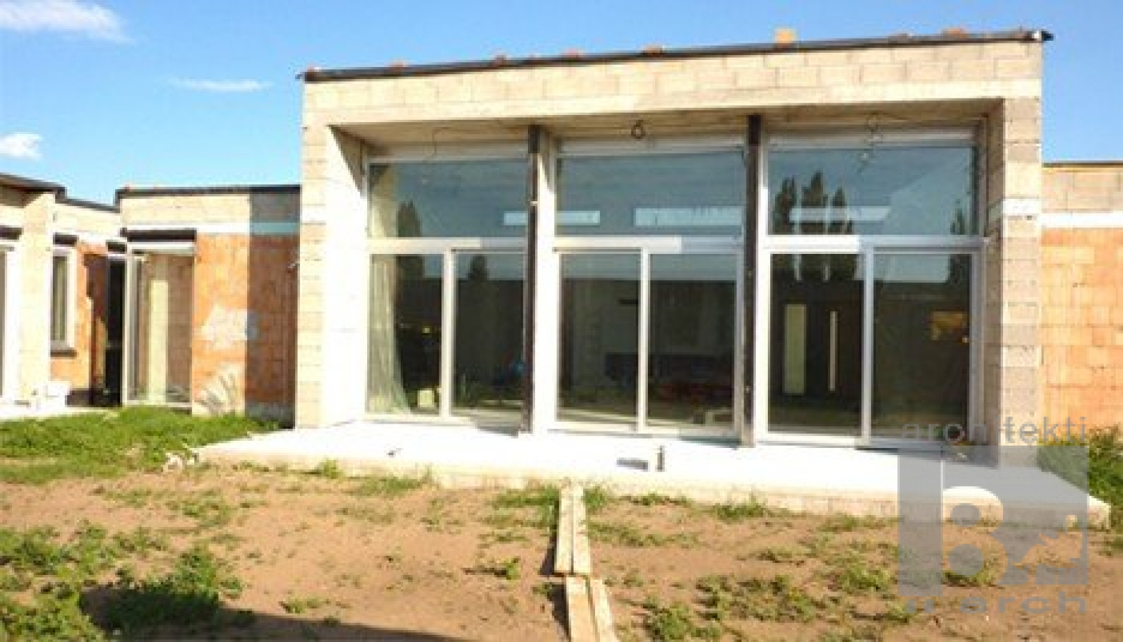 Referenčné projekty / Realizácia rd v Hlohovci - foto Referenčné projekty / Realizácia rd v Hlohovci - foto