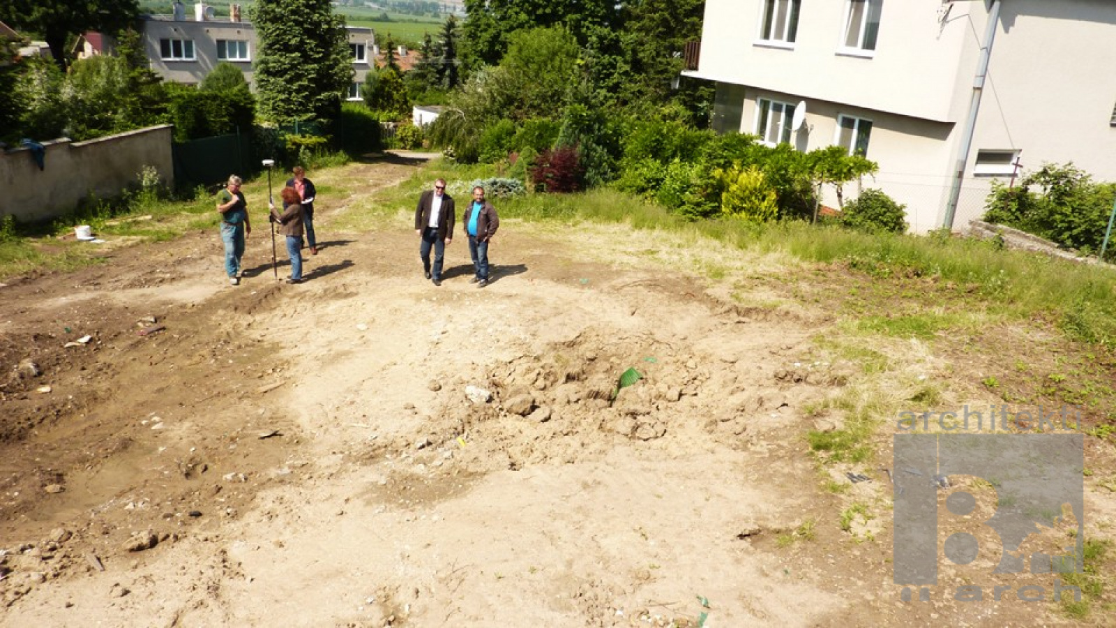 Referenčné projekty / Realizácia dom vo svahu Nitra - foto Referenčné projekty / Realizácia dom vo svahu Nitra - foto