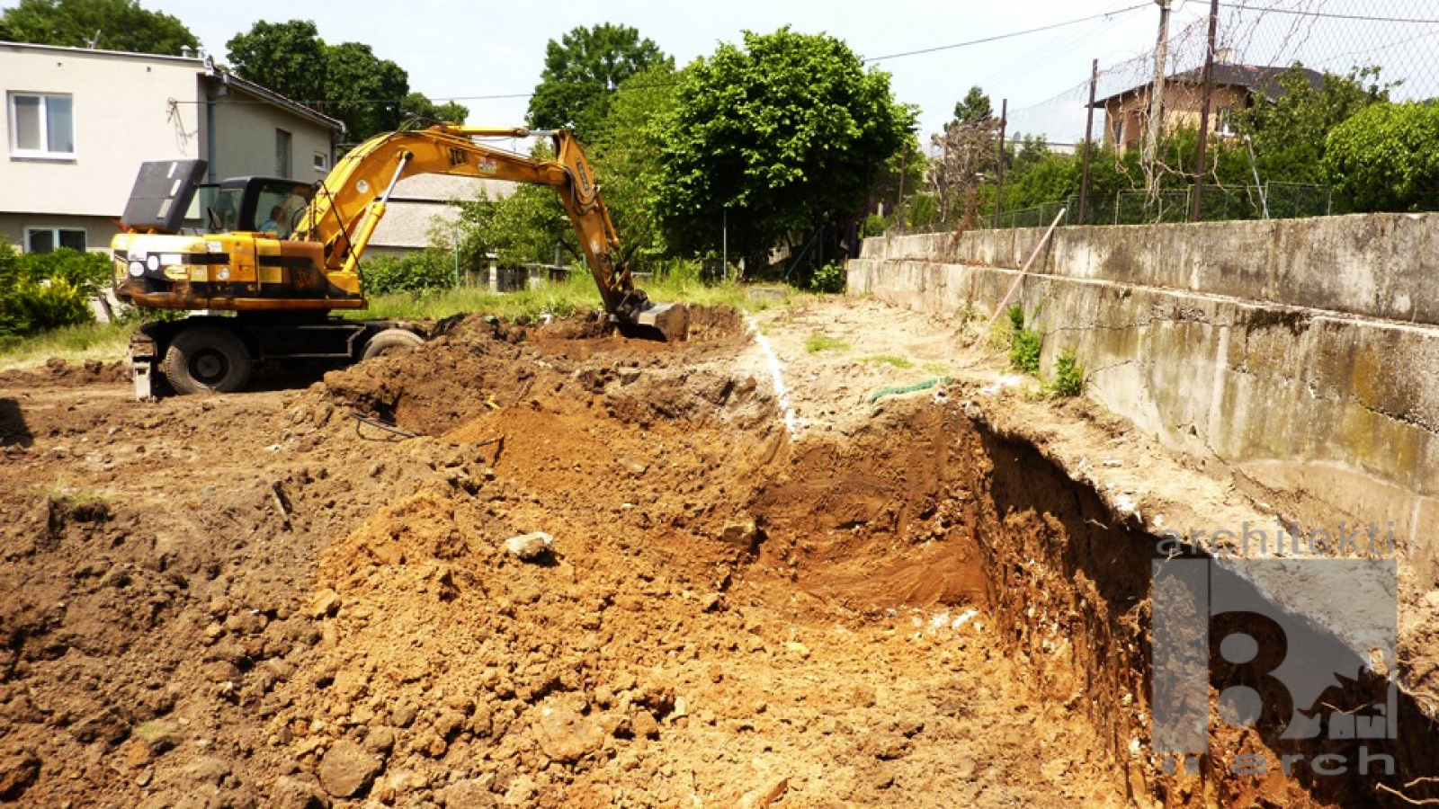 Referenčné projekty / Realizácia dom vo svahu Nitra - foto Referenčné projekty / Realizácia dom vo svahu Nitra - foto
