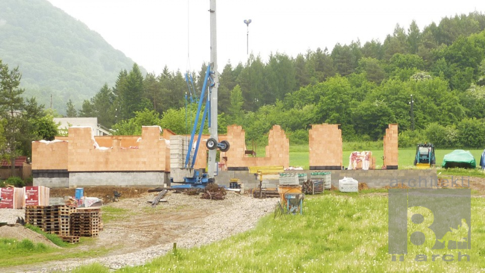 Referenčné projekty / Realizácia poľovnícka vila Trenčín - foto