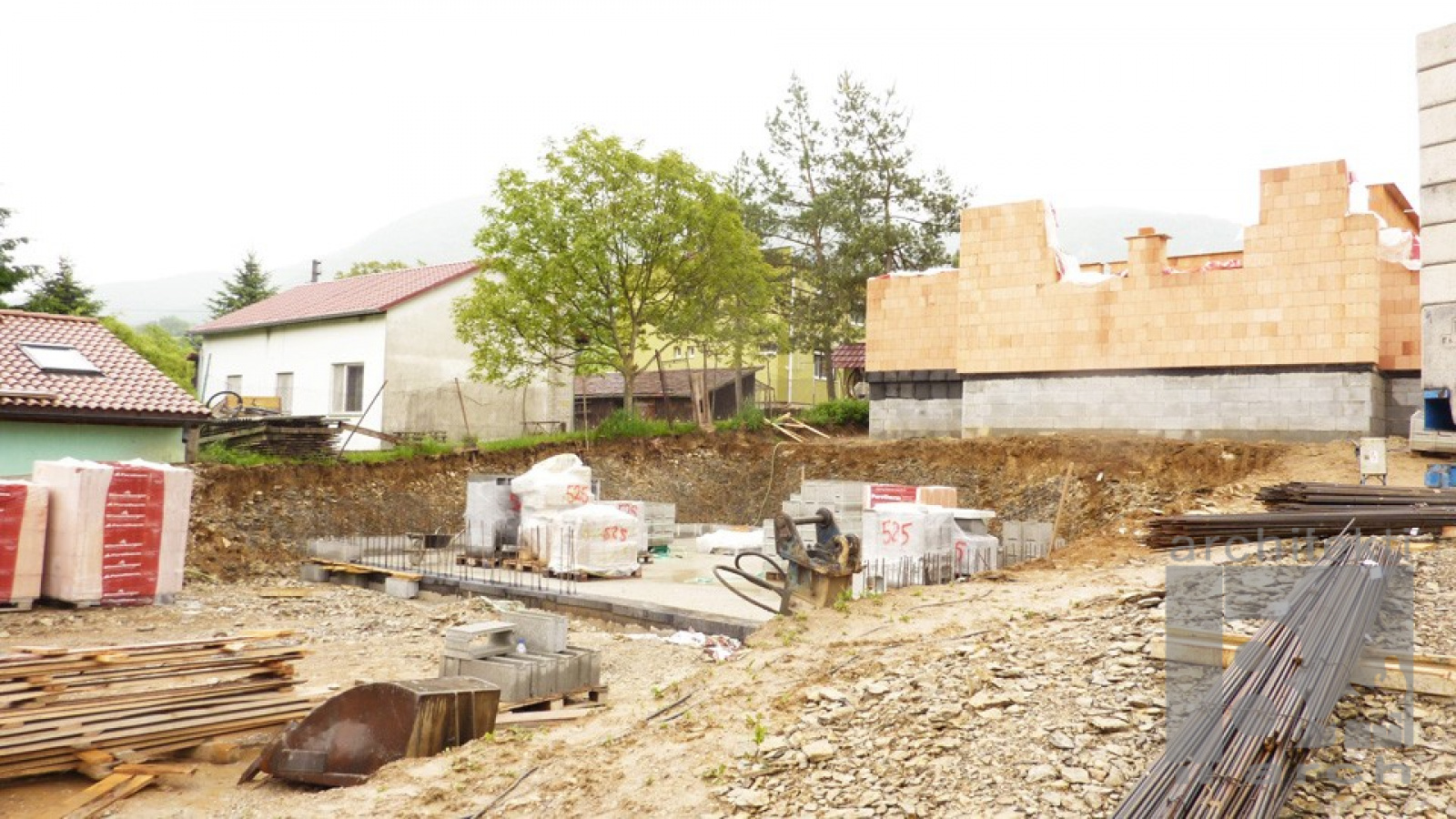 Referenčné projekty / Realizácia poľovnícka vila Trenčín - foto