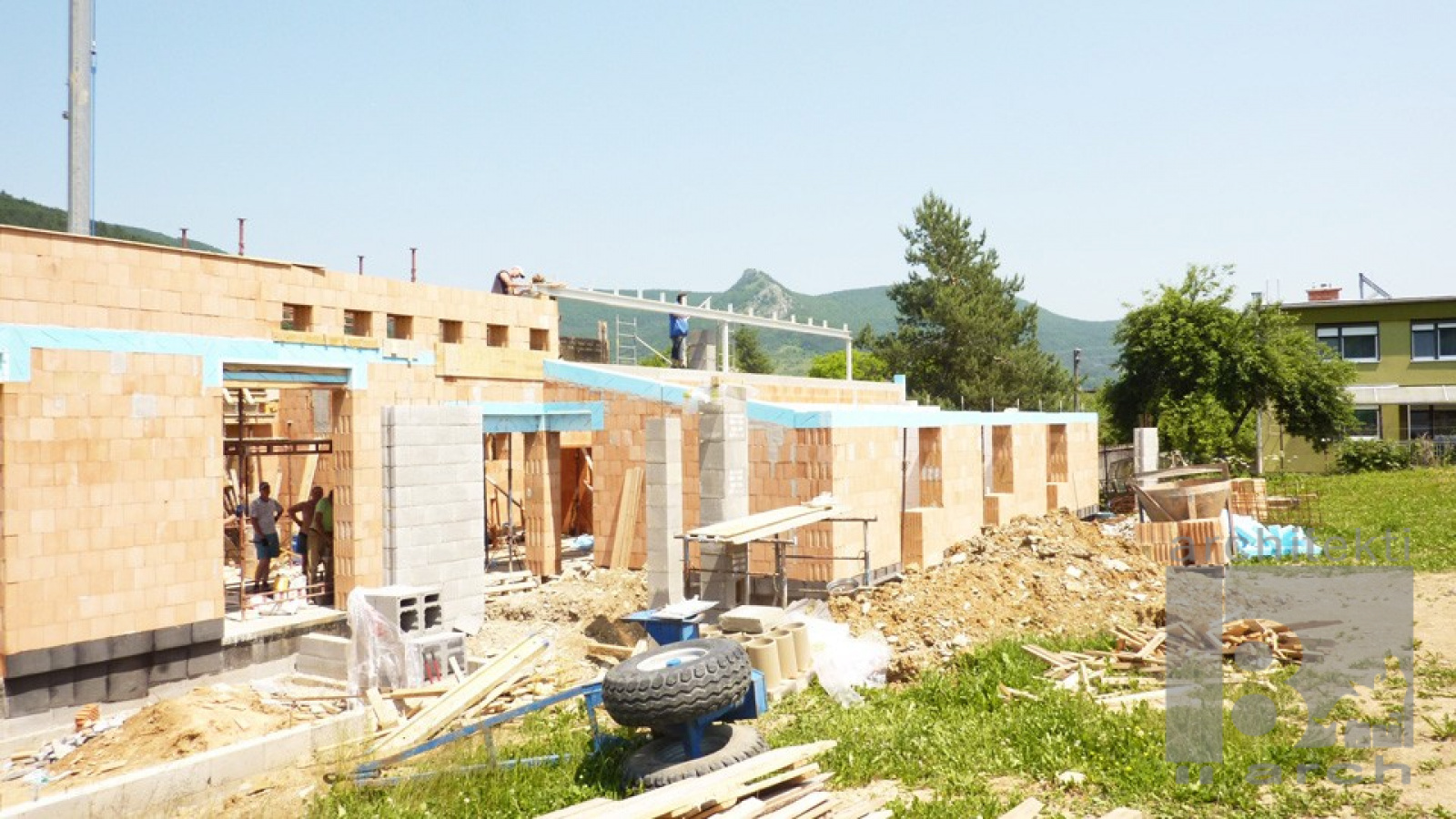Referenčné projekty / Realizácia poľovnícka vila Trenčín - foto