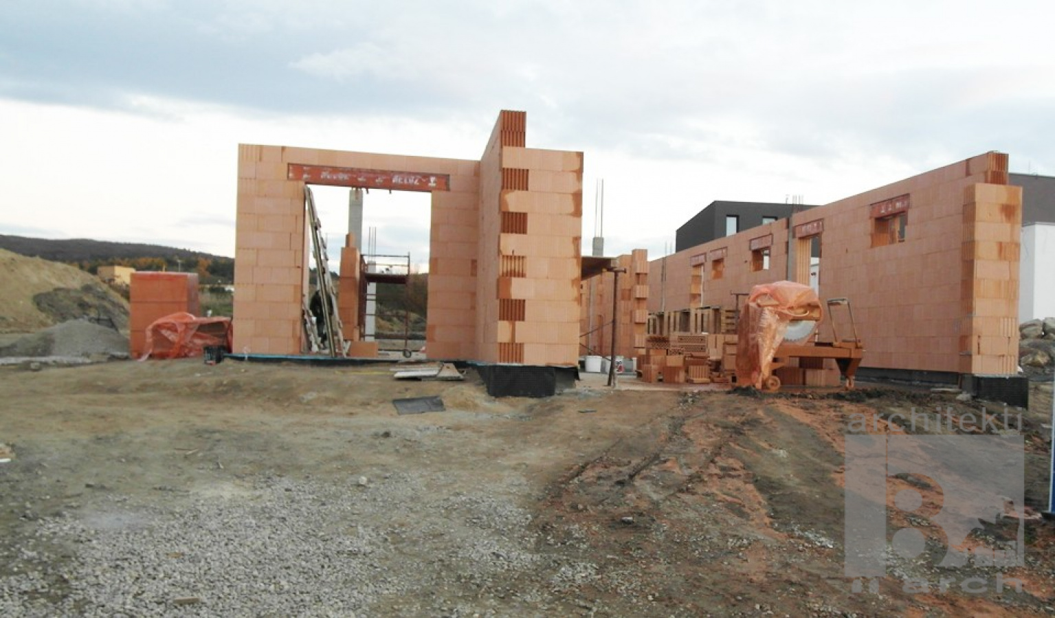 Referenčné projekty / Realizácia rd K8 Záhorské sady - foto Referenčné projekty / Realizácia rd K8 Záhorské sady - foto