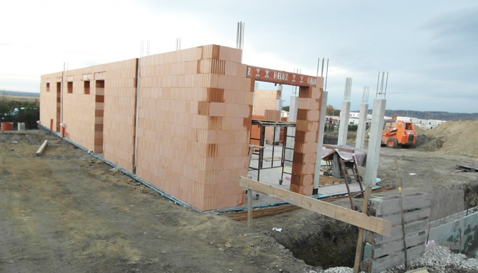 Referenčné projekty / Realizácia rd K8 Záhorské sady - foto Referenčné projekty / Realizácia rd K8 Záhorské sady - foto