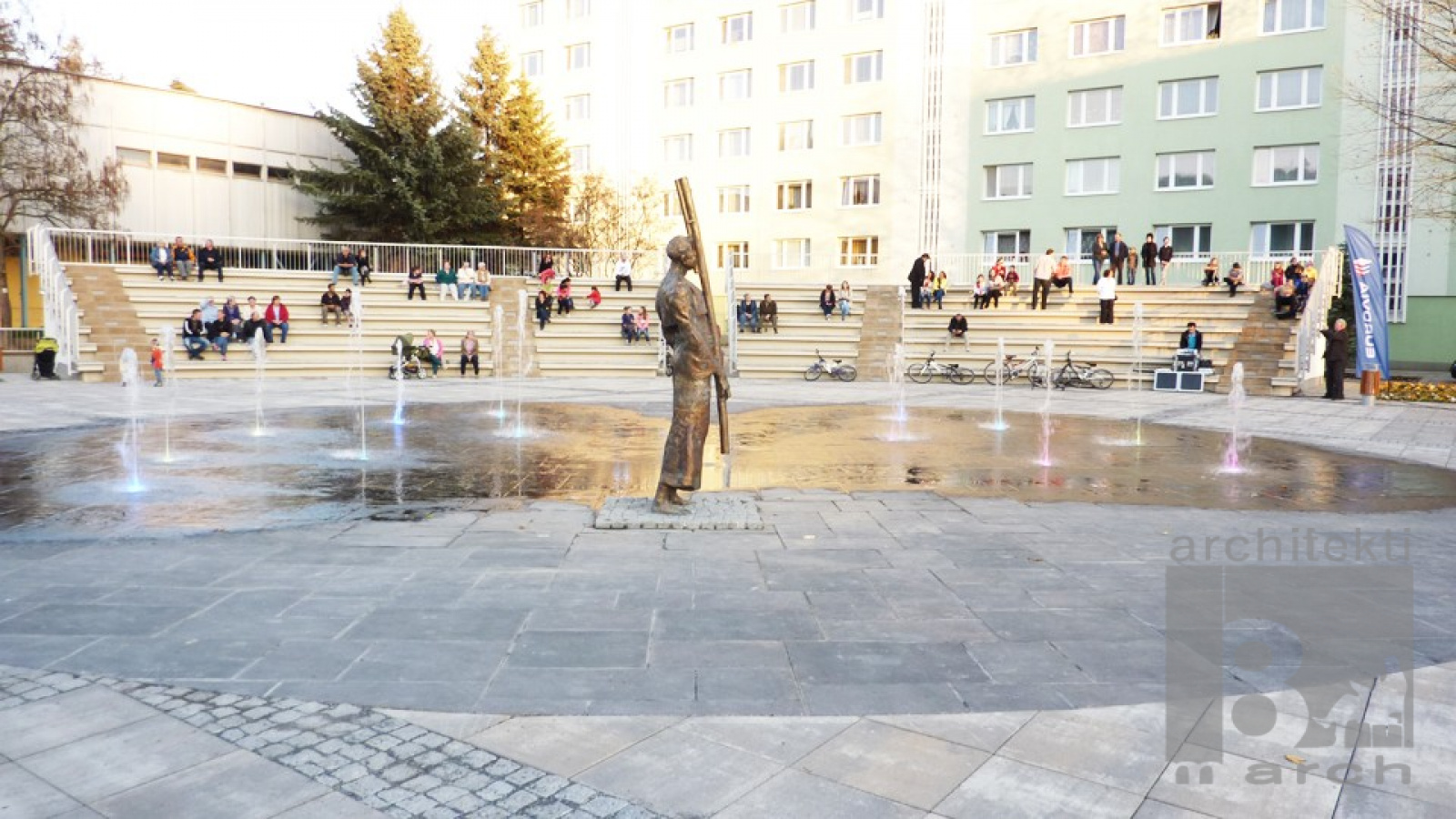 Referenčné projekty / Realizácia - námestie  Hriňová - foto Referenčné projekty / Realizácia - námestie  Hriňová - foto