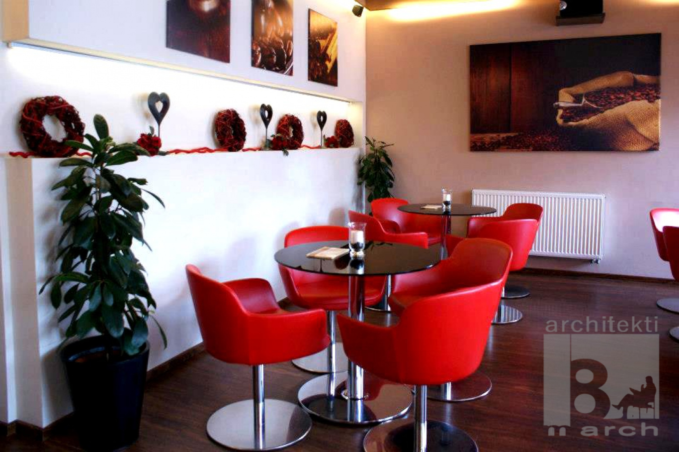 Referenčné projekty / Realizácia kaviarne Coffee- Berry - foto Referenčné projekty / Realizácia kaviarne Coffee- Berry - foto