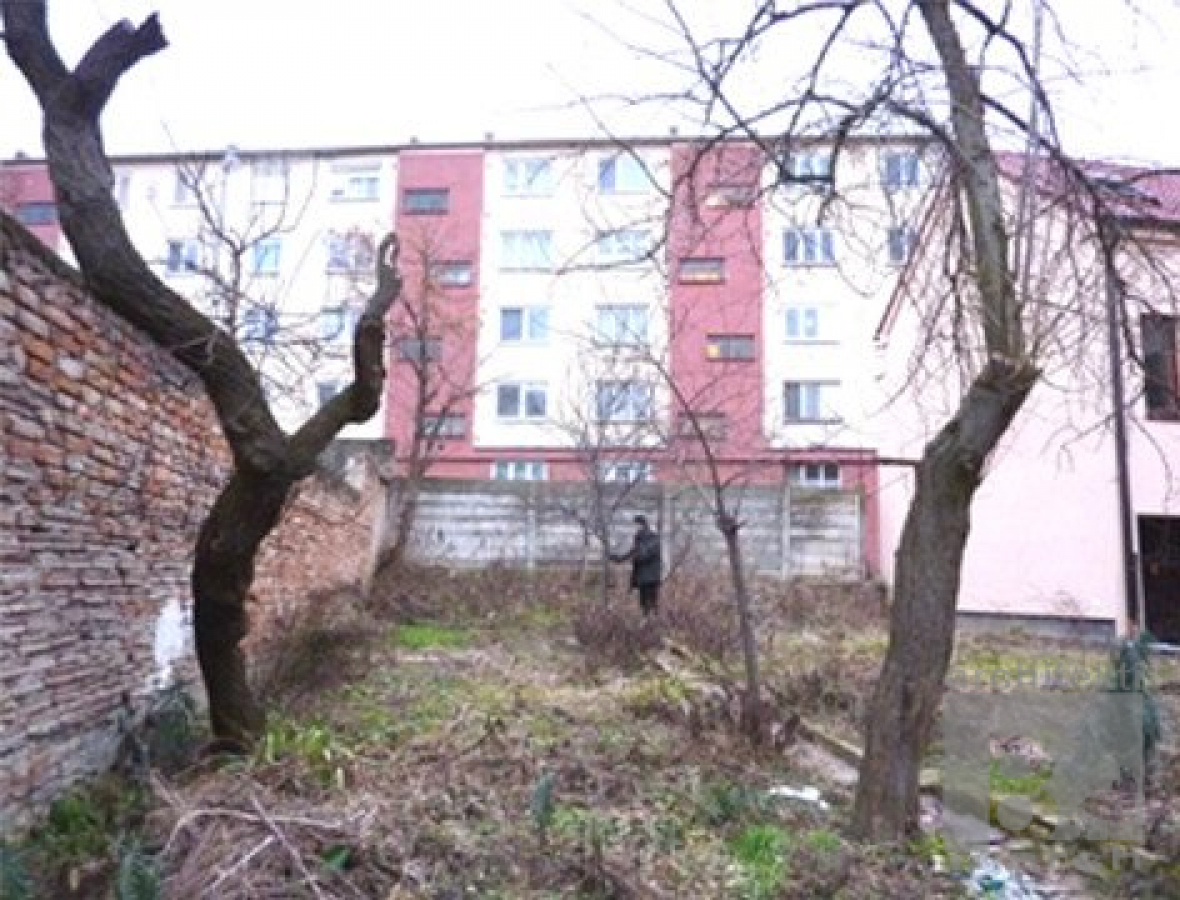 Pre zaujímavosť takto vyzerala plocha pred návrhom m8arch. Referenčné projekty / Realizácia kaviarne Coffee- Berry - foto Referenčné projekty / Realizácia kaviarne Coffee- Berry - foto